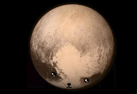 Plutón se entera que le dicen 'planeta enano' y ya no quiere que le tomen fotos