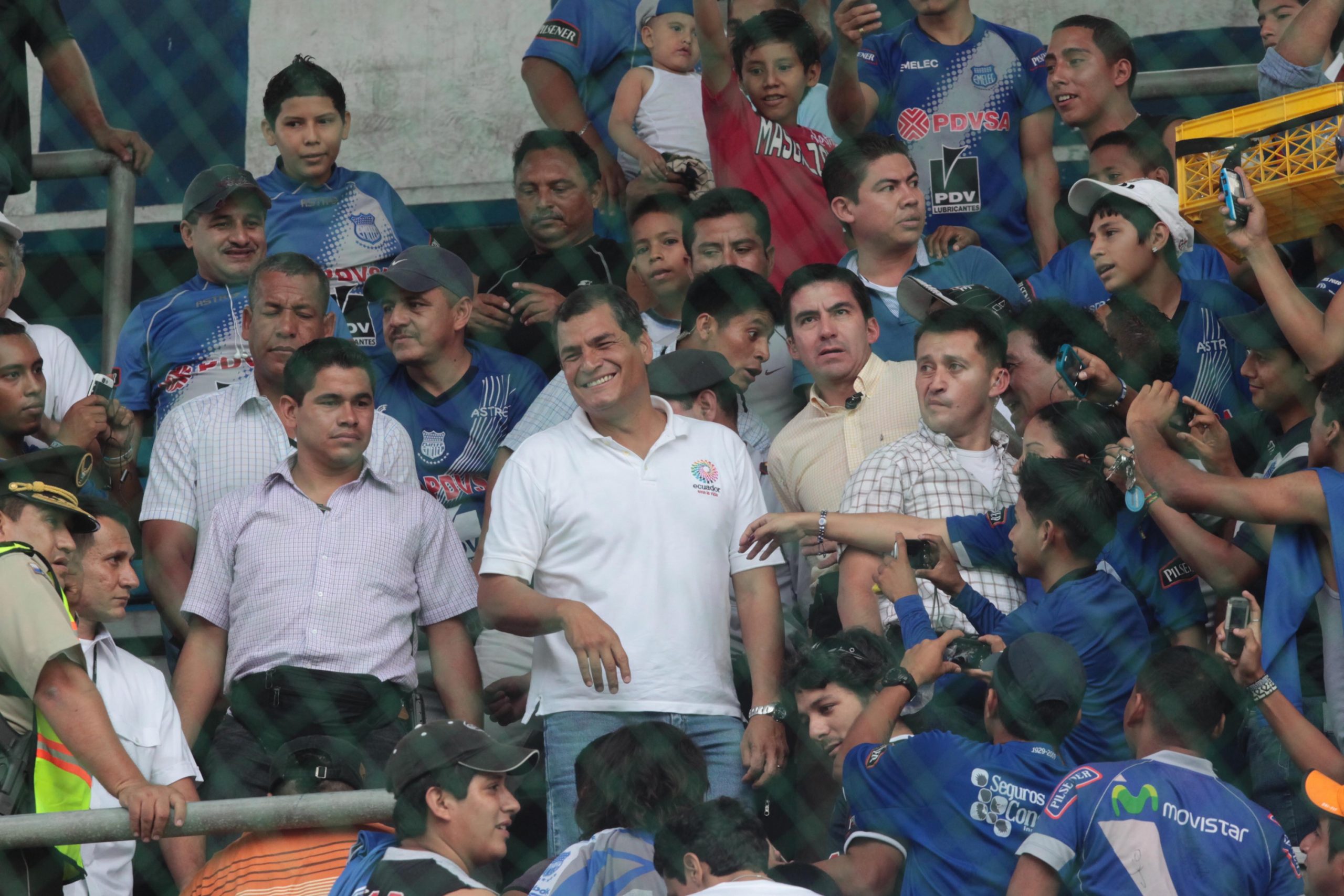 Presidente Correa ordena que se repita el partido de Emelec por mal arbitraje.