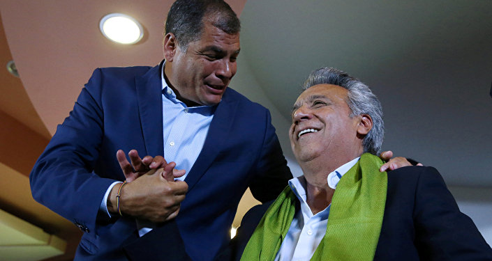 Correa afirma que el presidente Moreno fue infectado por un virus de la derecha y hay que sacrificarlo