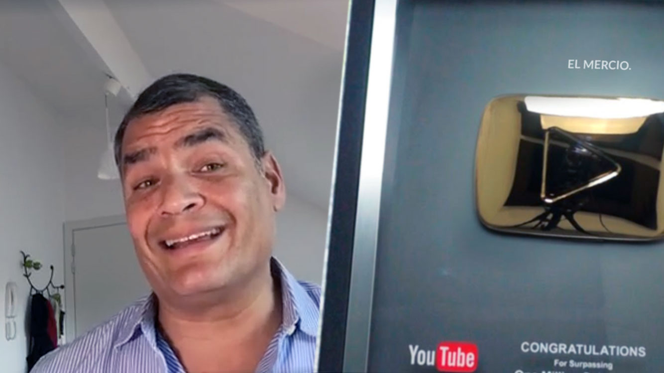 YouTube premia a Rafael Correa con el 'Botón de oro' por su videoblog Enlace Digital