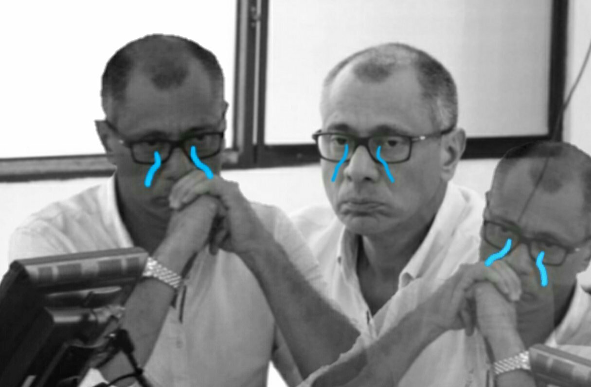 Lenín le suspendió a Glas su cuenta de Netflix