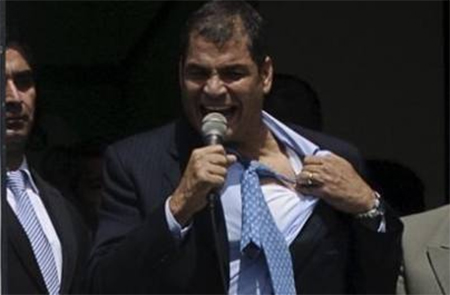 Correa: Si quieren matar al expresidente aquí está, mátenlo, arrástrenlo y quémenlo como a Alfaro