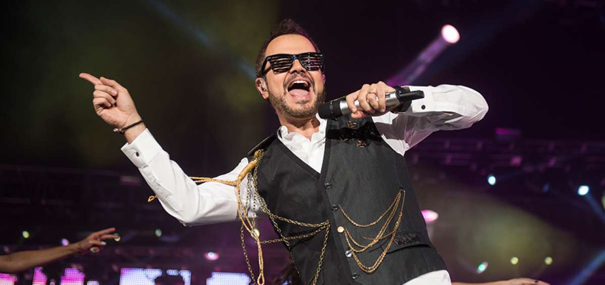 Aleks Syntek tocó a joven de 17 años en Cuenca… una canción