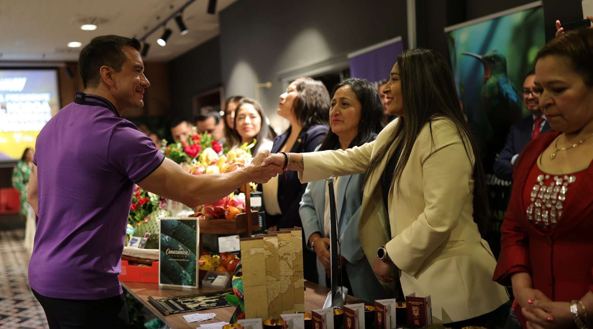 Noboa pide a migrantes que sigan en España hasta que “resolvamos lo de los empleos y la seguridad”